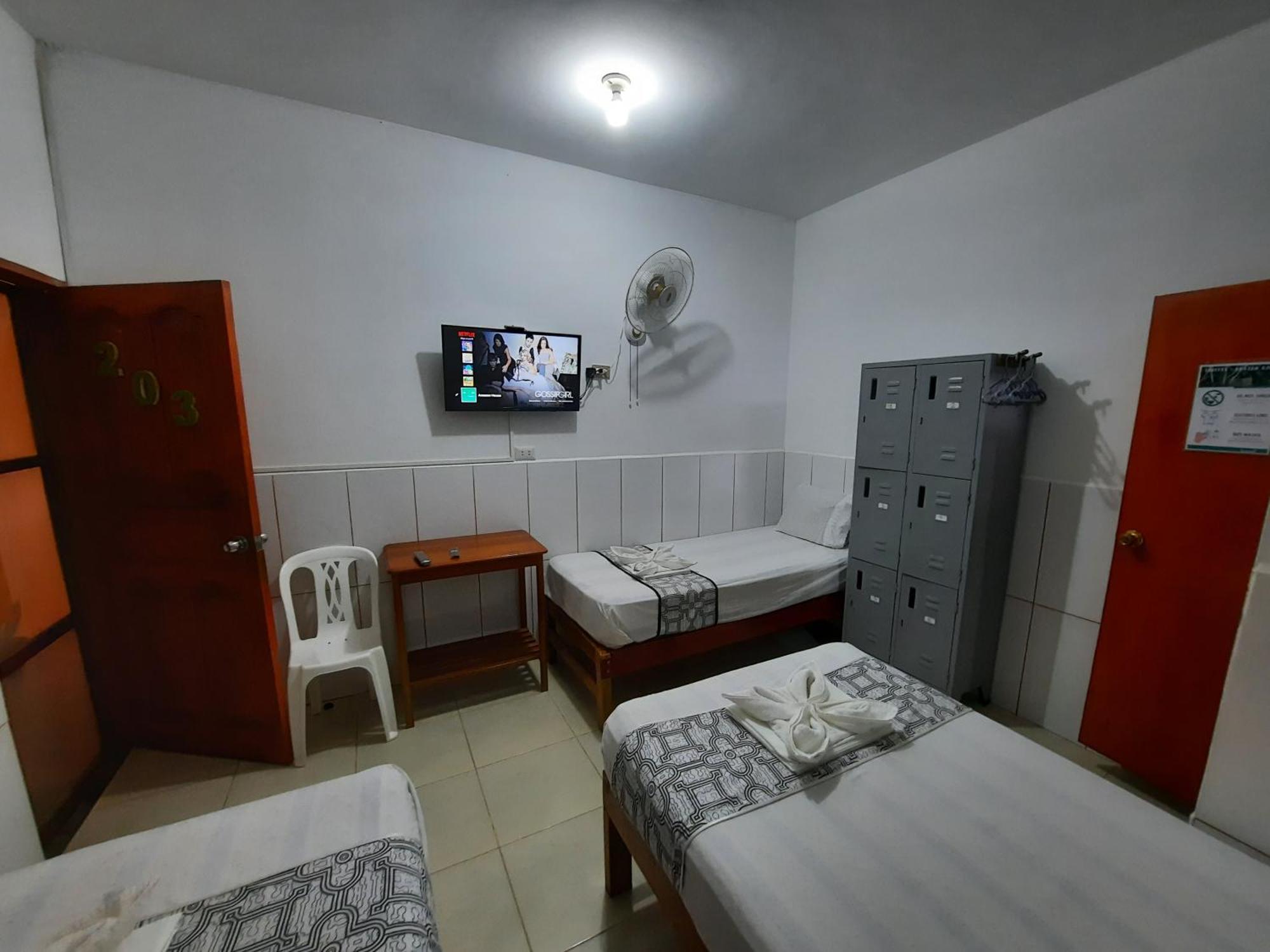 Amazon House Hostel Iquitos Exterior photo